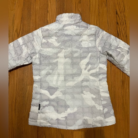 THE NORTH FACE Thermoball Eco Jacket - Women's size Small - Picture 4 of 7
